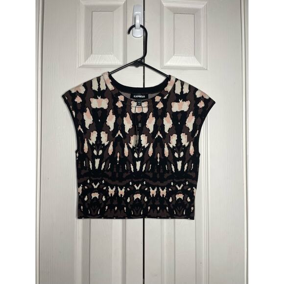NEW Express Body Contour Abstract Print Cropped Sweater Size XS - Picture 1 of 6
